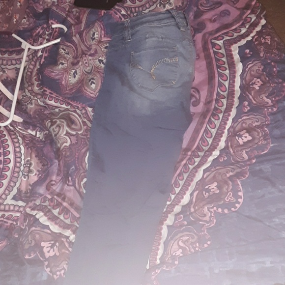 Blue washed low rise skinny Jean's - Picture 2 of 3